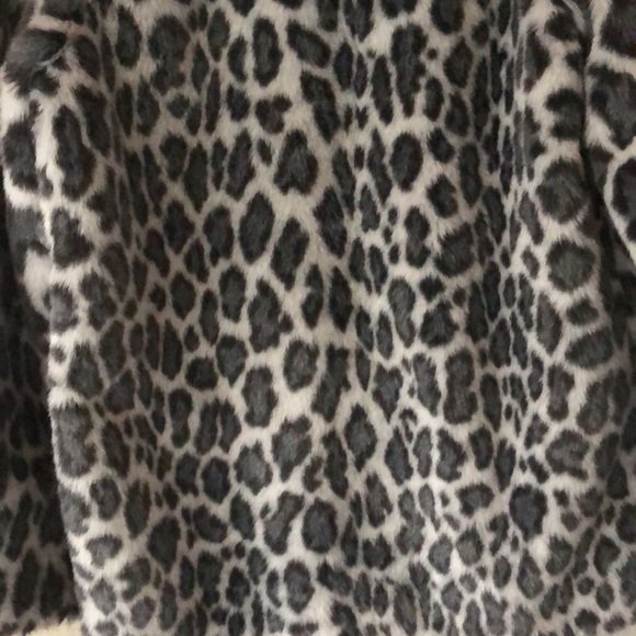 Gorgeous leopard print hooded jacket - Picture 8 of 12